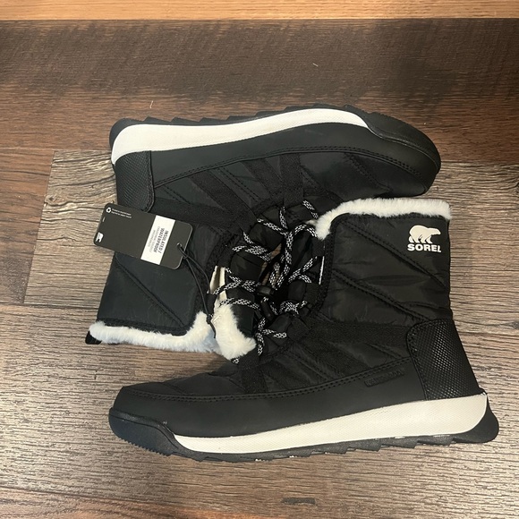 NWT SOREL Whitney™ Il Short Lace boot; Size 7 - Picture 3 of 7